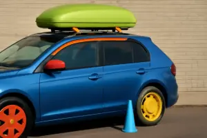Quali sono i trend di accessori colorati per gli esterni auto? Un abbinamento può fare la differenza