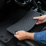 Tappetini auto personalizzati: i vantaggi nascosti per chi vuole proteggere e valorizzare l’abitacolo